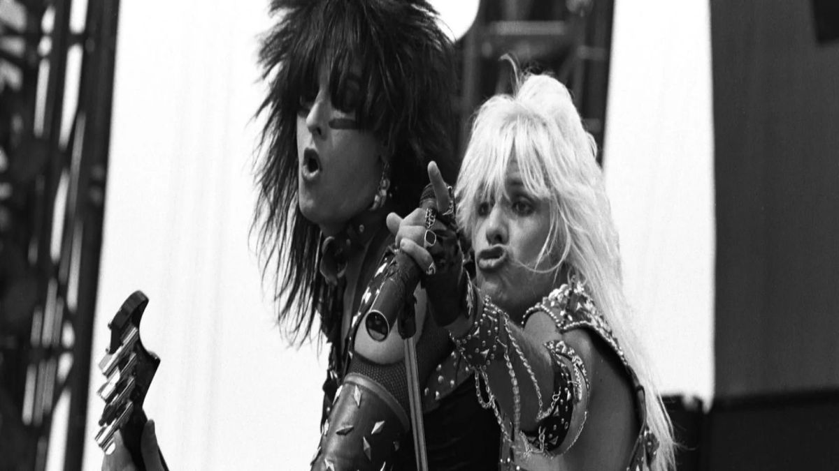 Motley Crue - Live Wire
