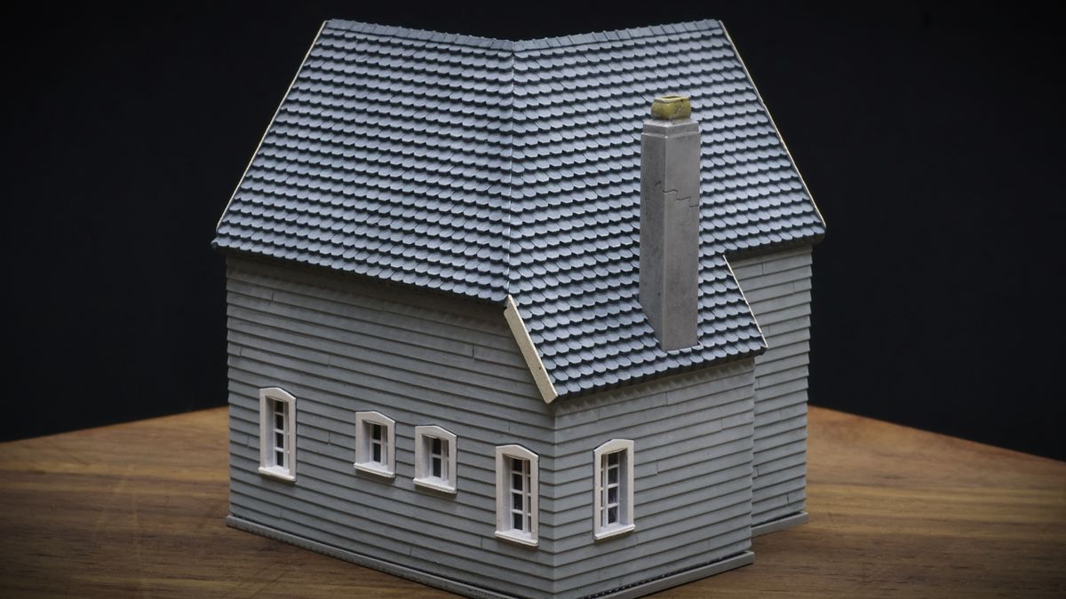 HO Scale European Suburban Home No. 1
