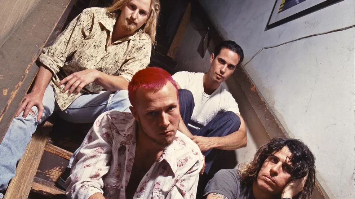 Stone Temple Pilots - Dead and Bloated