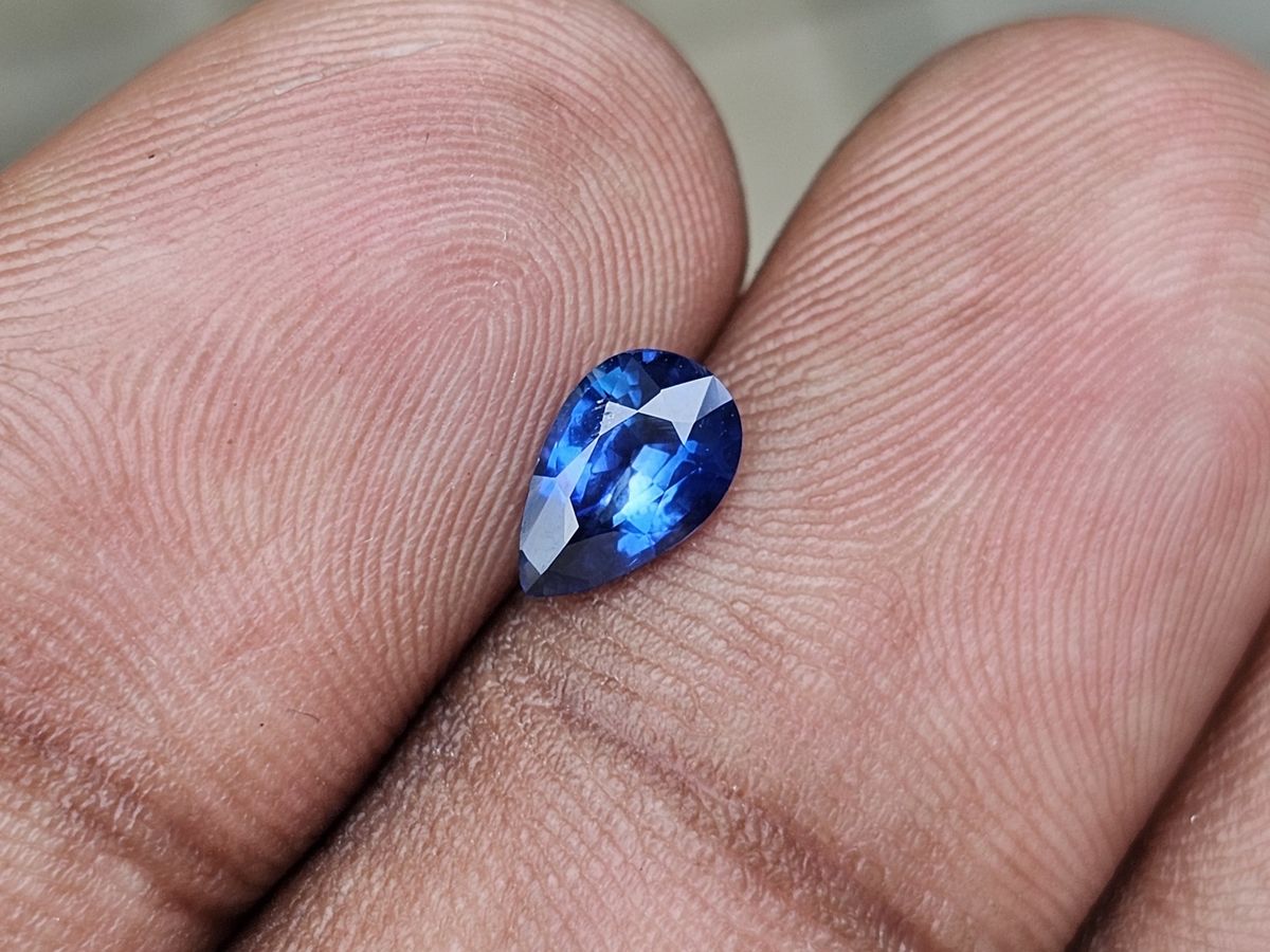 Natural Blue Sapphire [BS012]