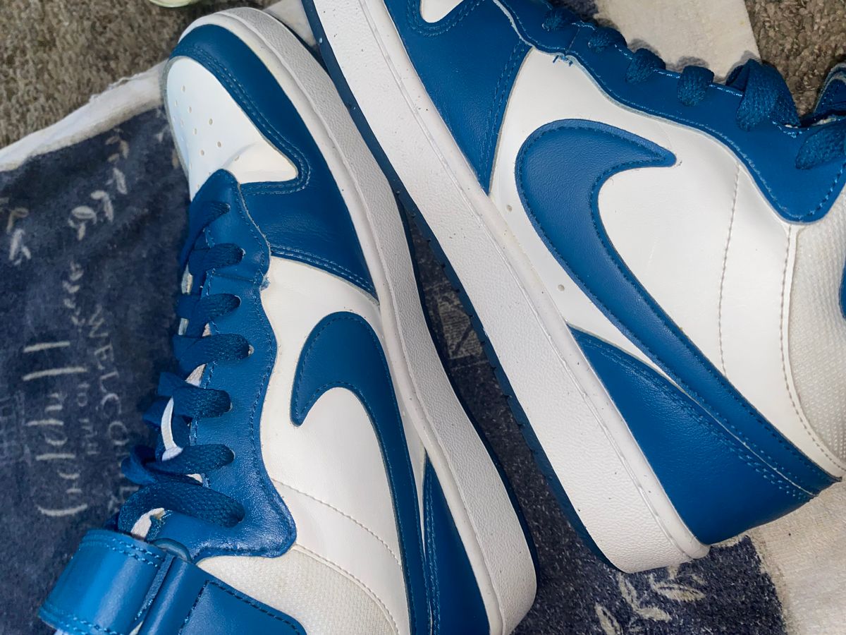 {SOLD}Gently Used  MATCHING{ Nike} Shoes - Size 7y & Size 5.5y
