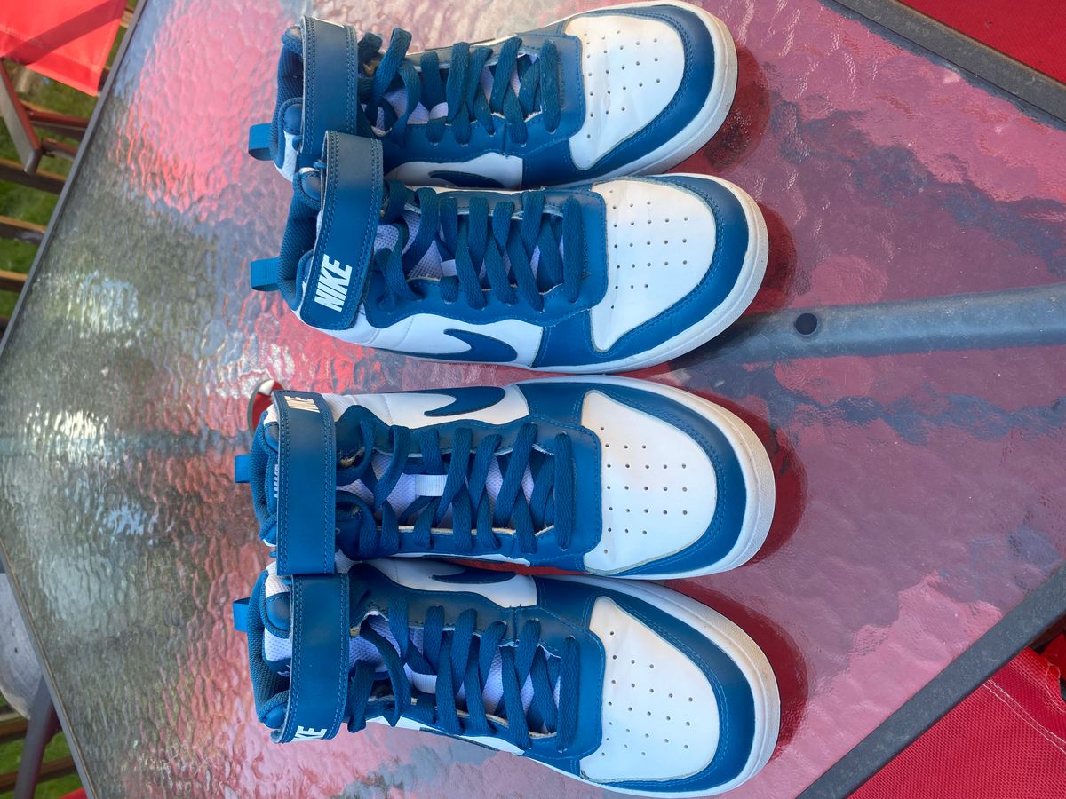 {SOLD}Gently Used  MATCHING{ Nike} Shoes - Size 7y & Size 5.5y