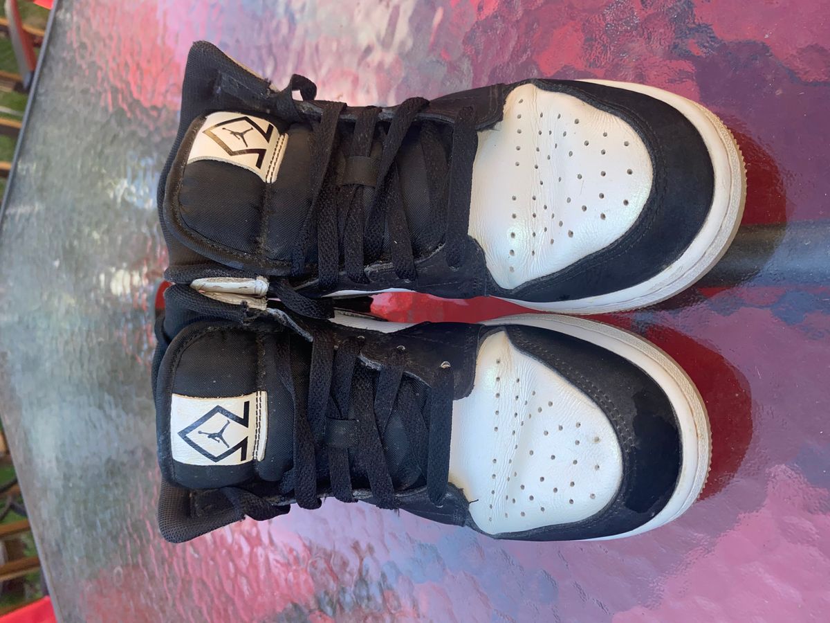 [SOLD]✨Used [ Nike ] shoes - size 5y