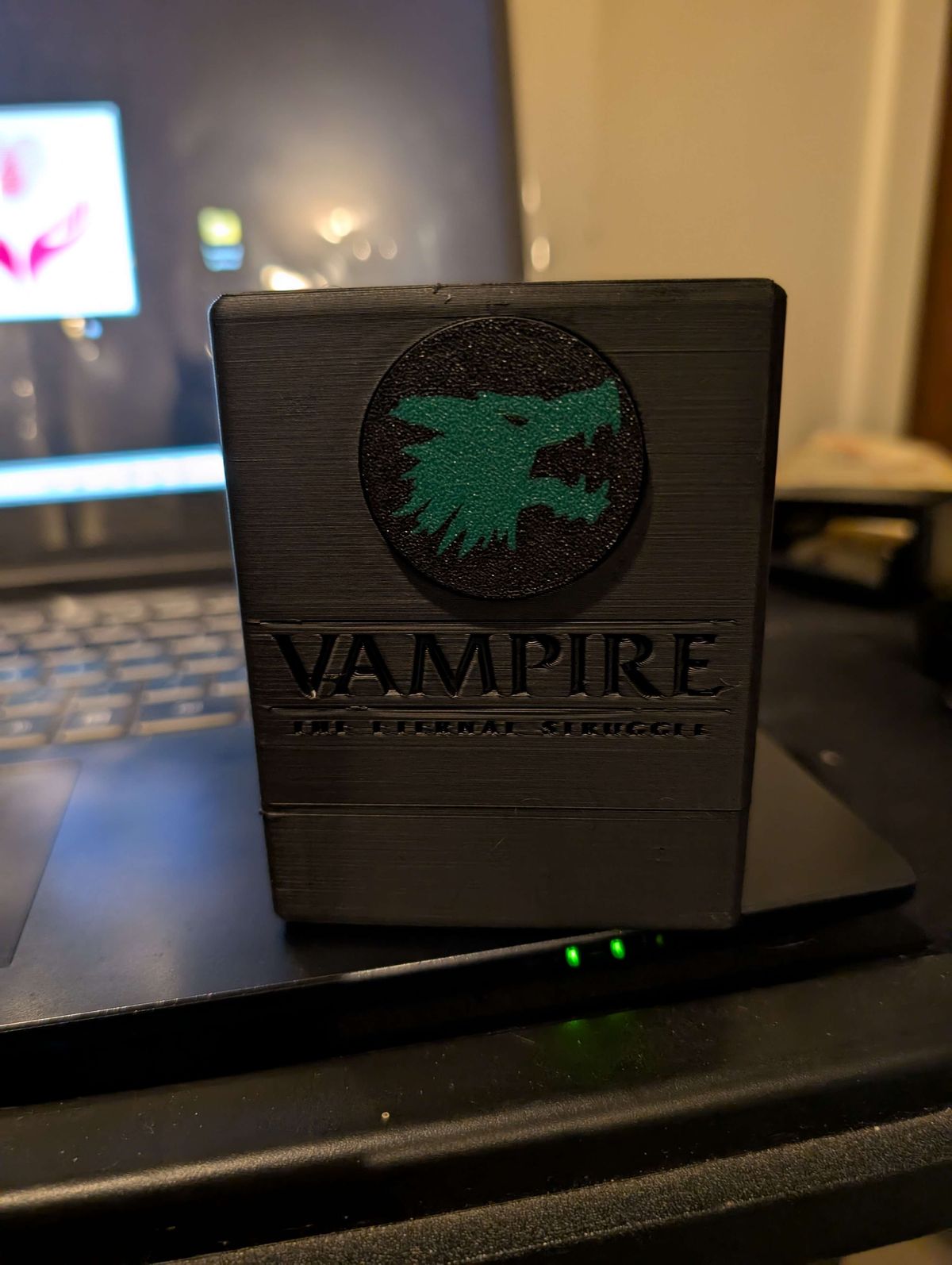 2 piece deckbox usable with clan coins