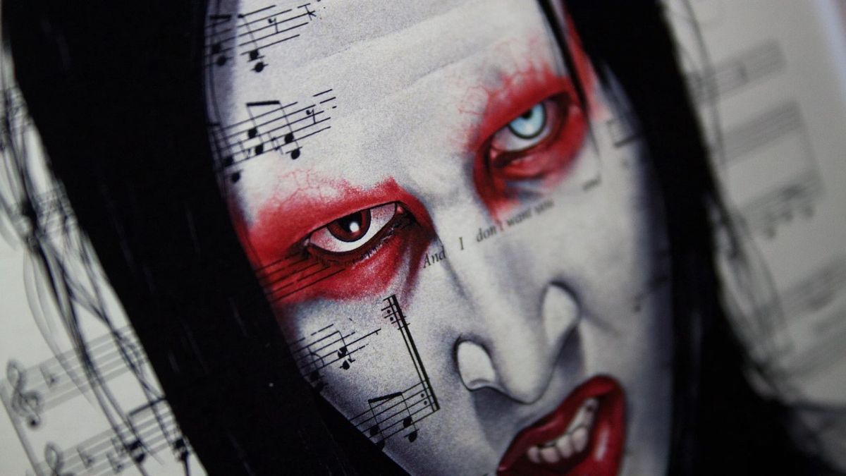 Marilyn Manson - The Beautiful People (VER 2)