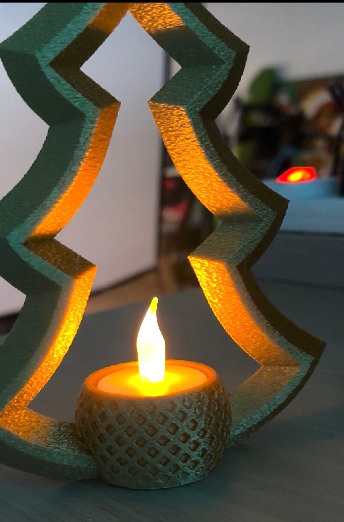 Alberello dorato con candelina led compresa