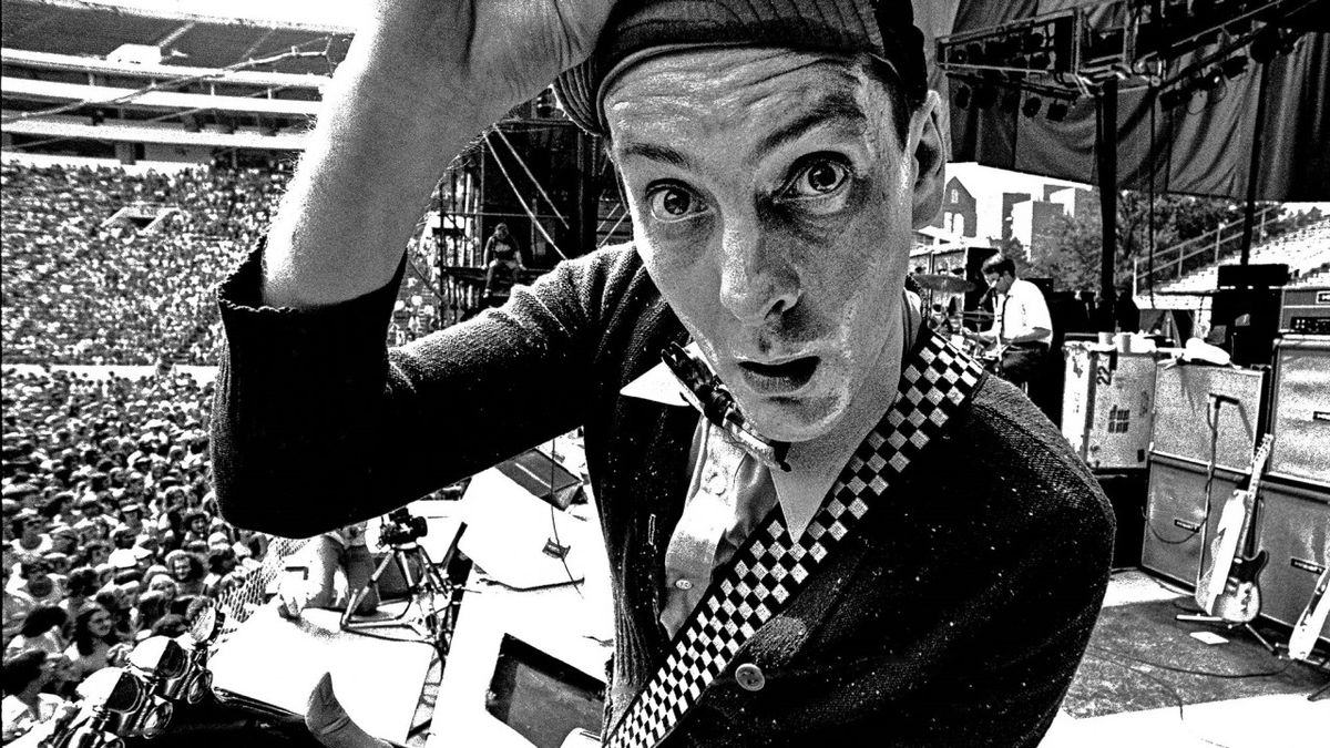 Cheap Trick - Ain't That a Shame (from Budokan!)