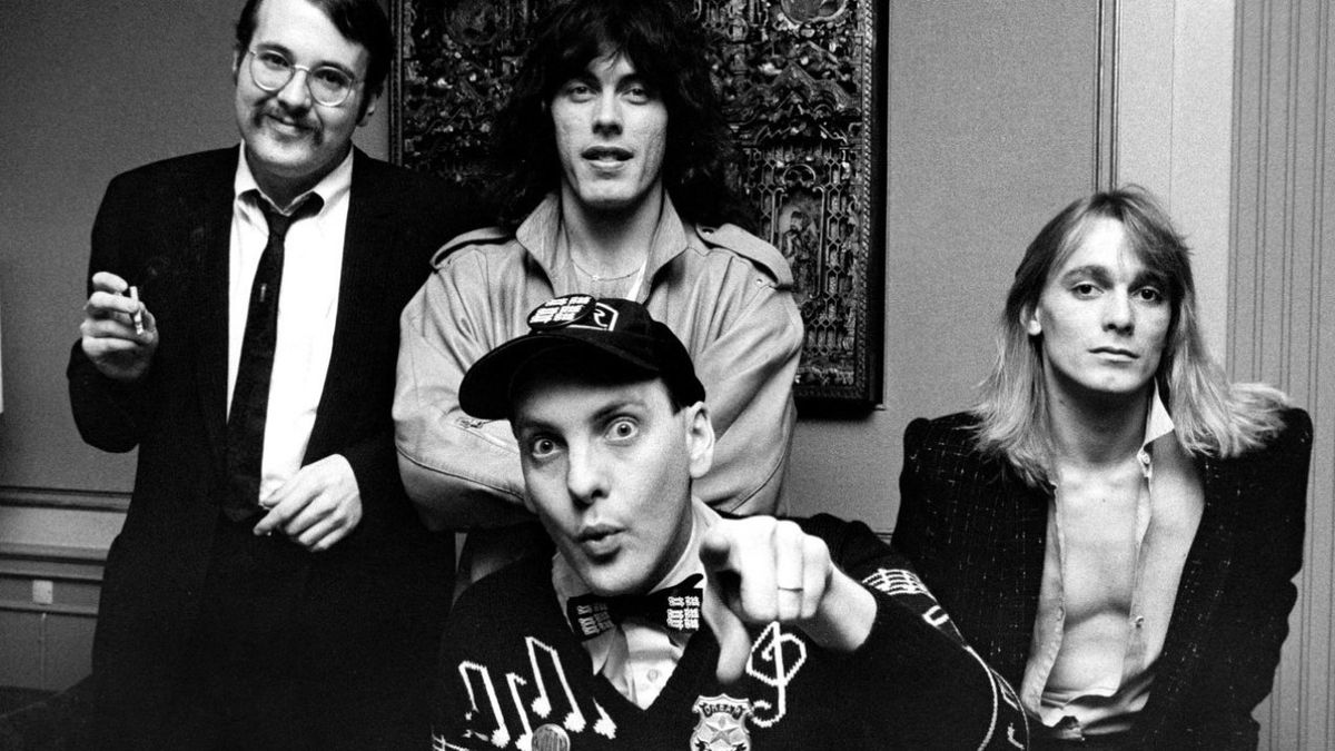 Cheap Trick - I Want You To Want Me