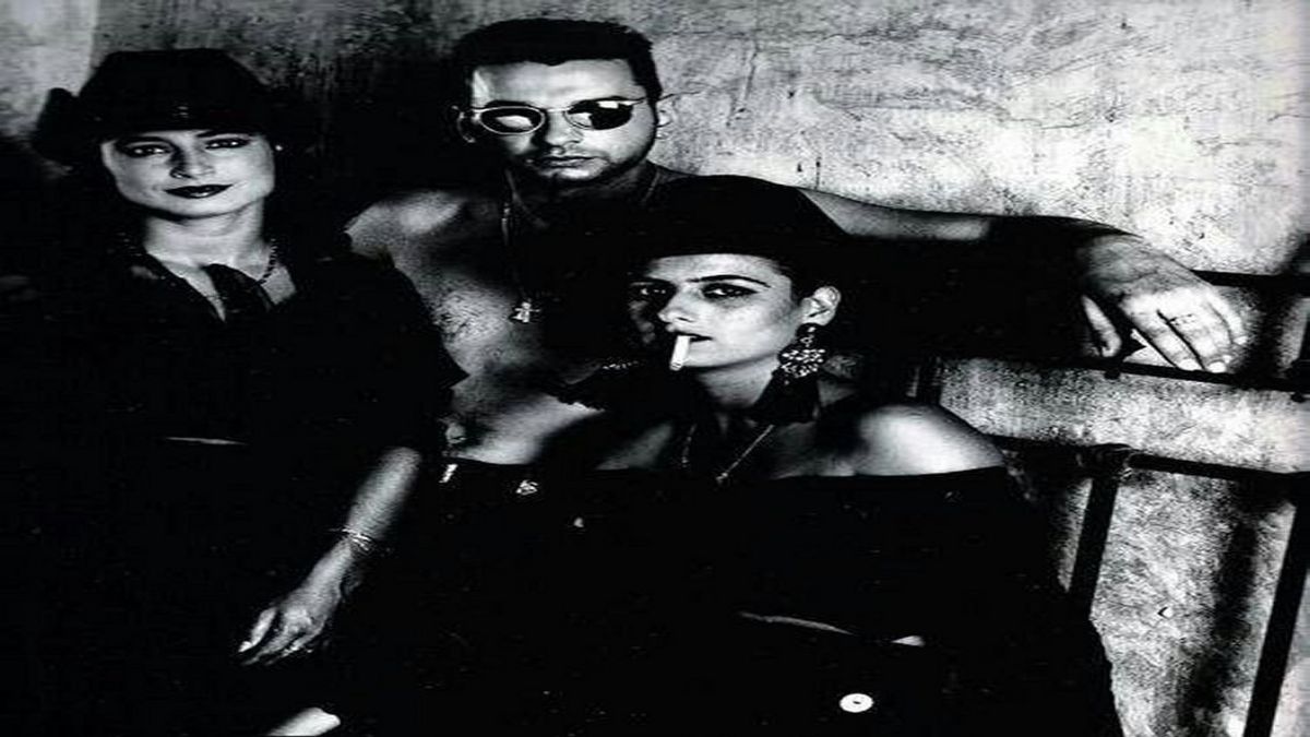 Depeche Mode - Never Let Me Down Again