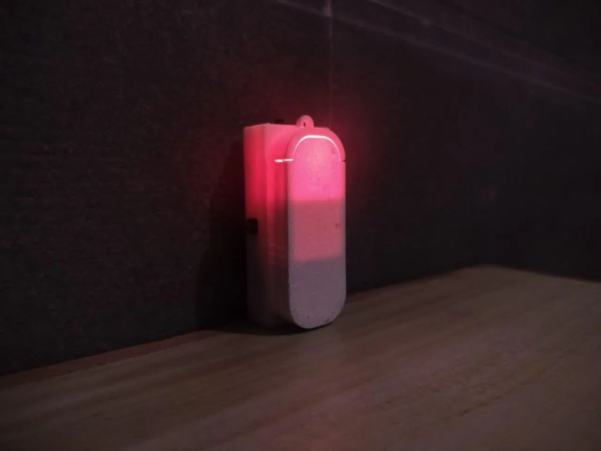 PocketPill — a Pocket-Size Smart Pillbox