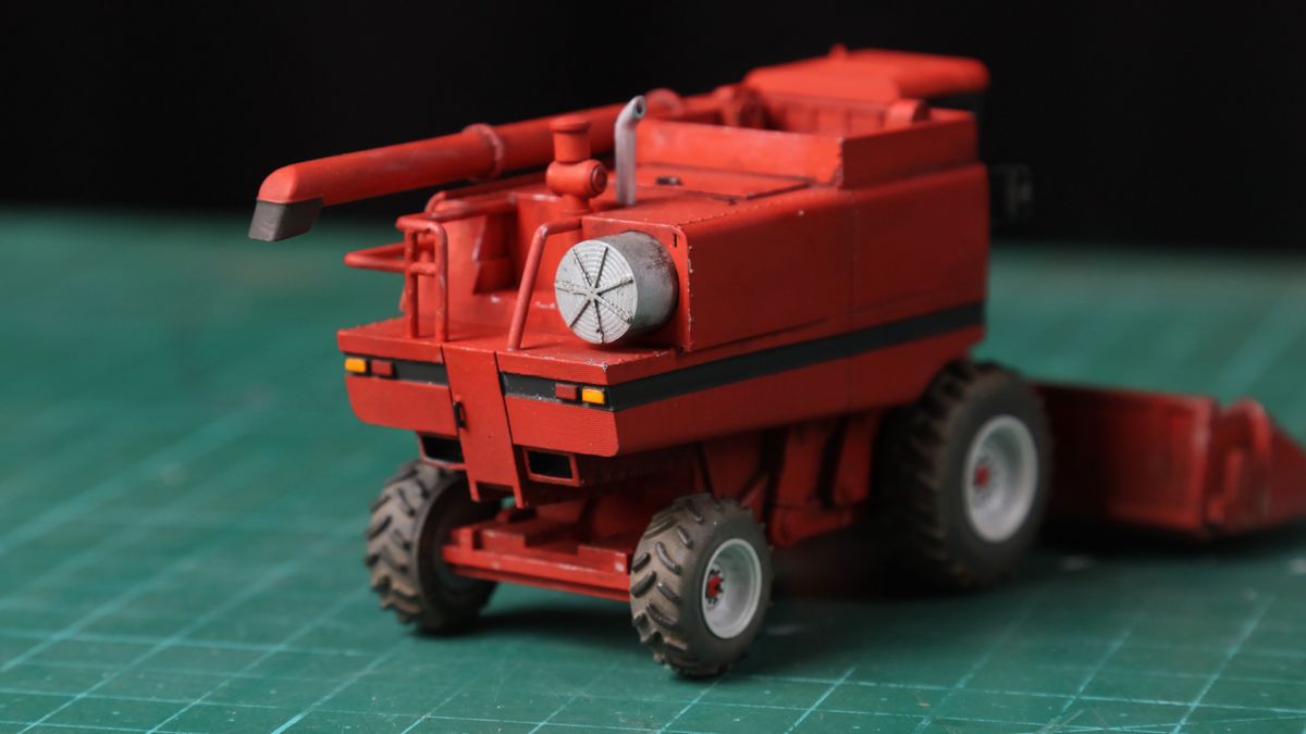 CASE IH 1660 Axial-Flow - 3D Printable Combine Harvester by Gerben’s Designs