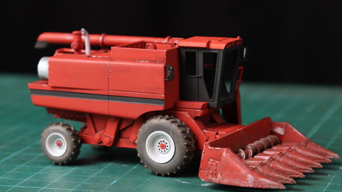 CASE IH 1660 Axial-Flow - 3D Printable Combine Harvester by Gerben’s Designs