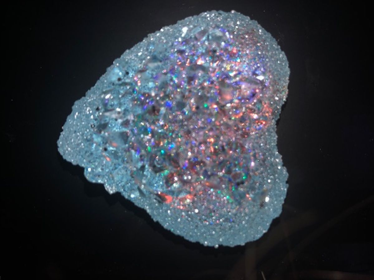 THE BEAUTIFUL HEALING SPARKLY FIRE HEART MOLDED RESIN CRYSTAL HEART