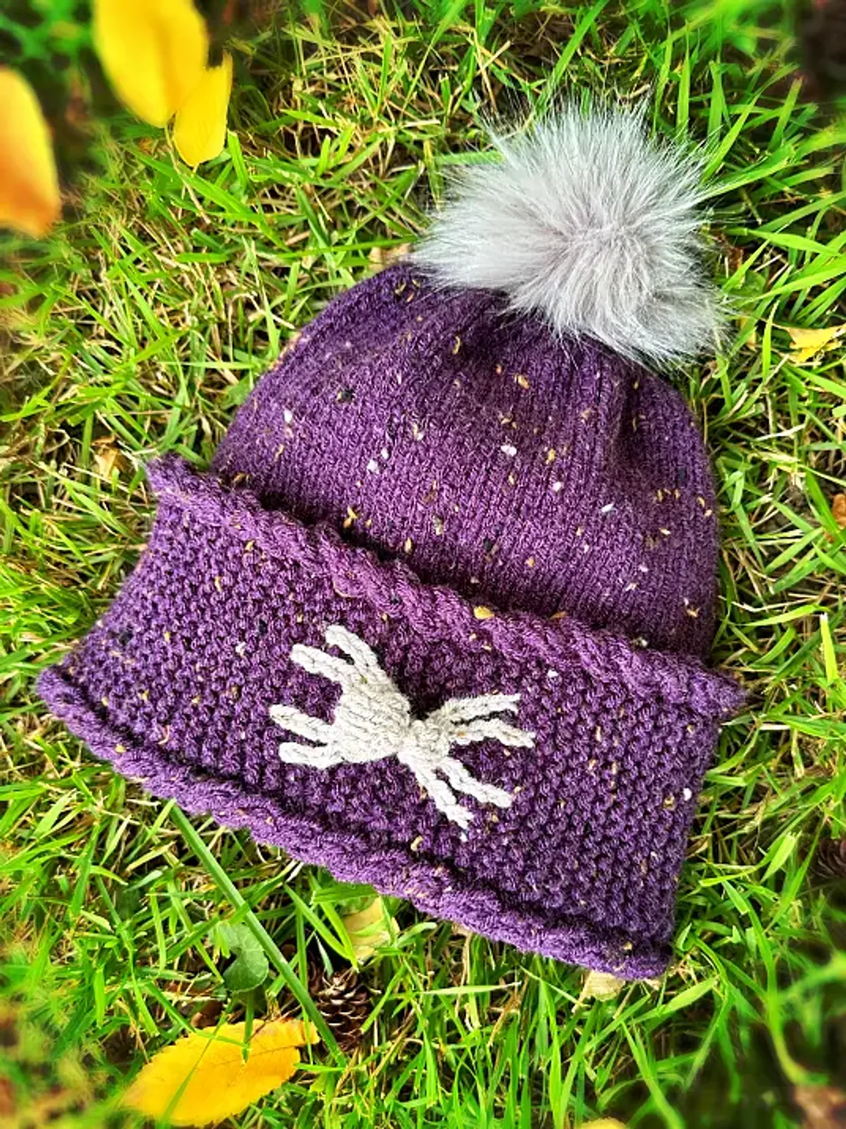 🕷️ Spider Beanie Knitting Pattern 🕷️